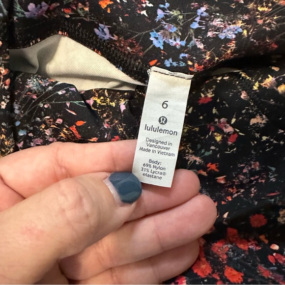 Lululemon Athletica Black Multicolor Leggings - Picture 2 of 7